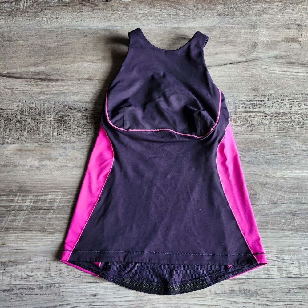 (6) Lululemon tank top